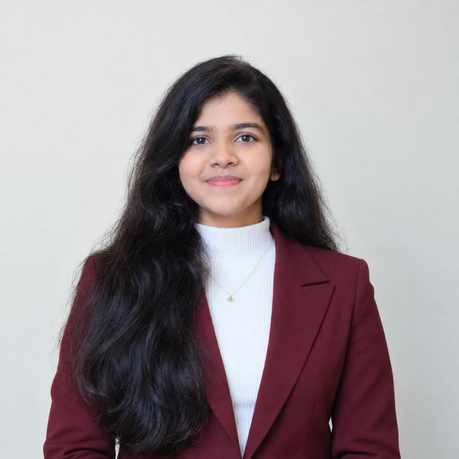 Portrait of Vaishali Muthuraman, founder of Vemissure.